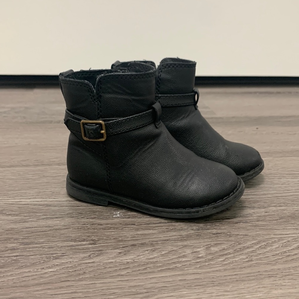 Gap baby black boots - size 6